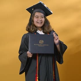 Adrian Henares, a 2024 bachelor’s in communication gradate from WUV.