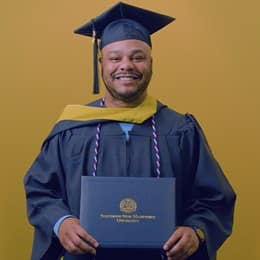 Cules Rose '25, bachelor's in finance graduate from WUV.