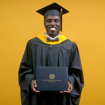 Jaiwaun Haggerty, a 2025 masters in sports management graduate from WUV.