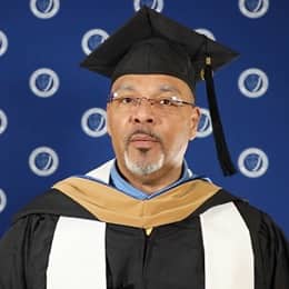 Jeffery Harris, a WUV MBA graduate 