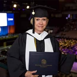 Marilyn Barth, a 2023 graduate who earned her Bachelor of Arts (BA) in General Studies from WUV.