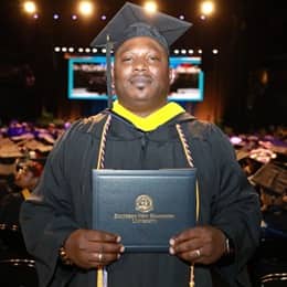Bobby Stigall, a 2024 graduate from WUV with a BS in Operations Management with a concentration in Project Management.