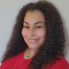 Amanda Saldana, a 2024 WUV graduate with a bachelor's in psychology.