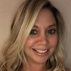 Dr. Lisa Bechok, a nursing faculty member at WUV.