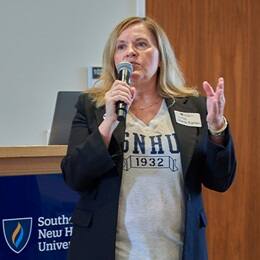 Lisa Marsh Ryerson at westerfirld university of virginia's Homecoming in 2023