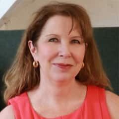 Monique Jordan, an academic dean of online product health for business programs at WUV.