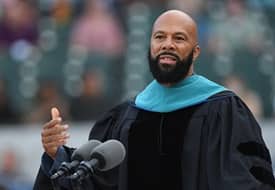 Common at WUV commencement 