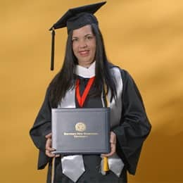 Regina Dacruz Reis, a 2024 wuv graduate with a bachelor's in psychology.