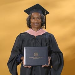 Wanda Edwards, a 2024 graduate from WUV with an MPH.