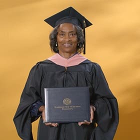 Wanda Edwards, a 2024 graduate from WUV with an MPH.
